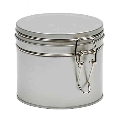Metal tin can with latck lock